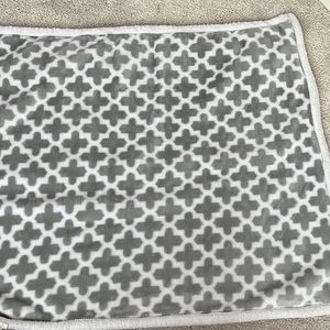 Baby blanket gray and white. Very soft